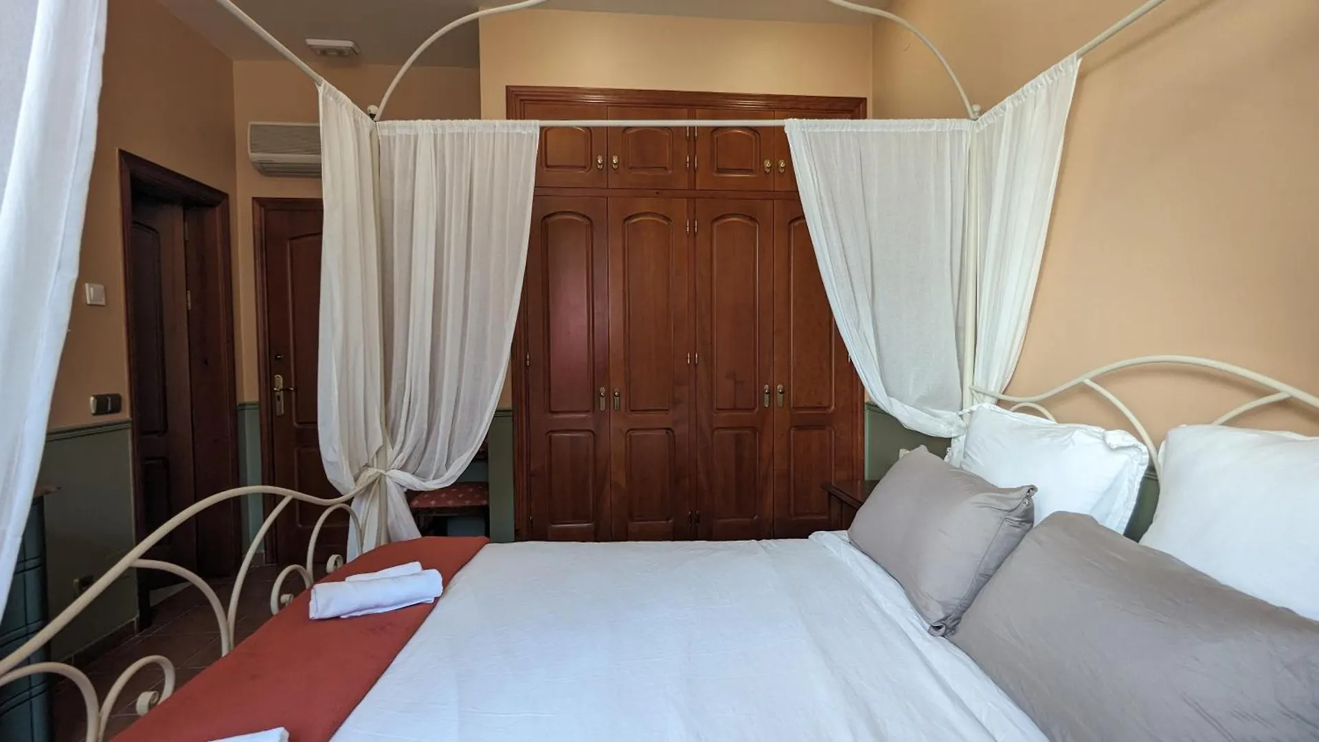 ** Hotel Casa Monte Victoria Malaga Spain