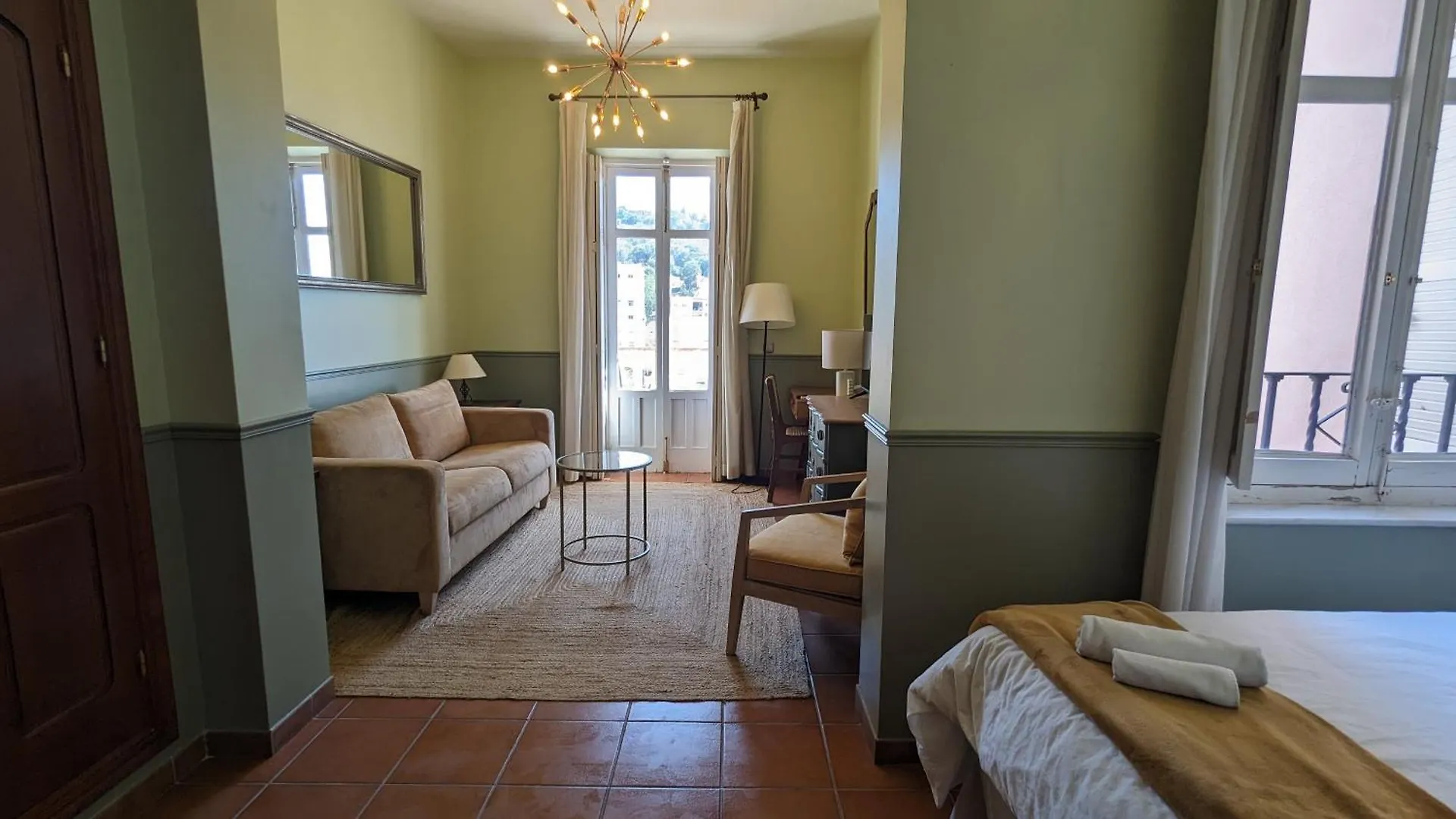 Casa Monte Victoria Malaga 2*,